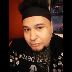 Meet your Posher, Carlos